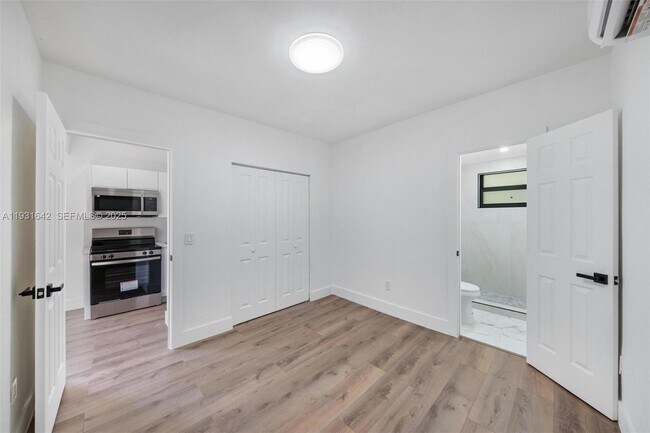 Building Photo - 6911 NW 4th Ct