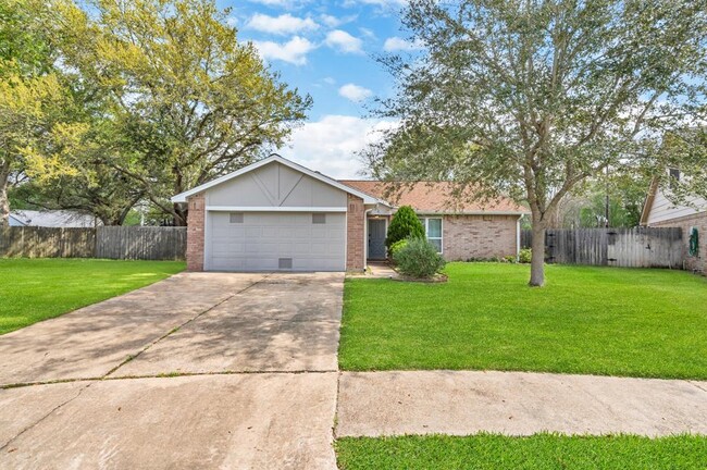 Building Photo - 2402 Blue Mist Ct