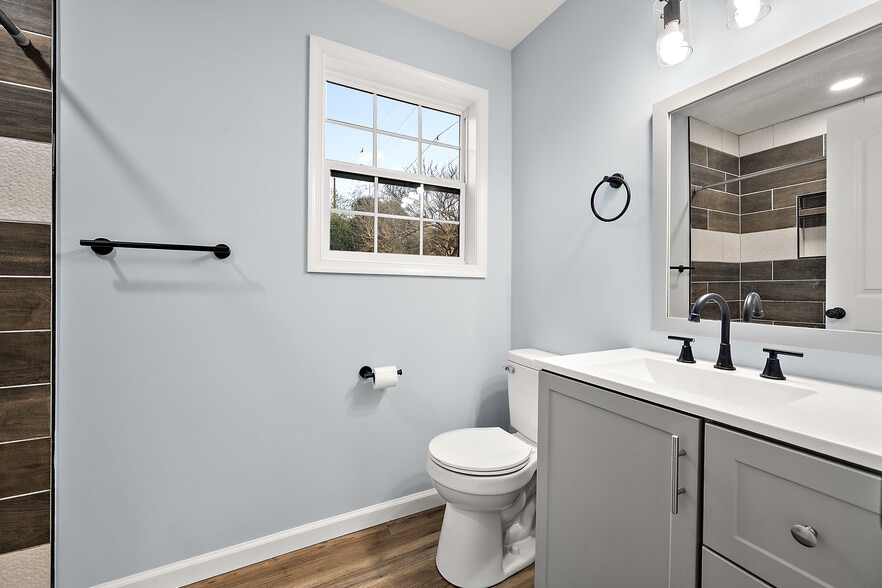 Building Photo - 1201 Tuscola Ave