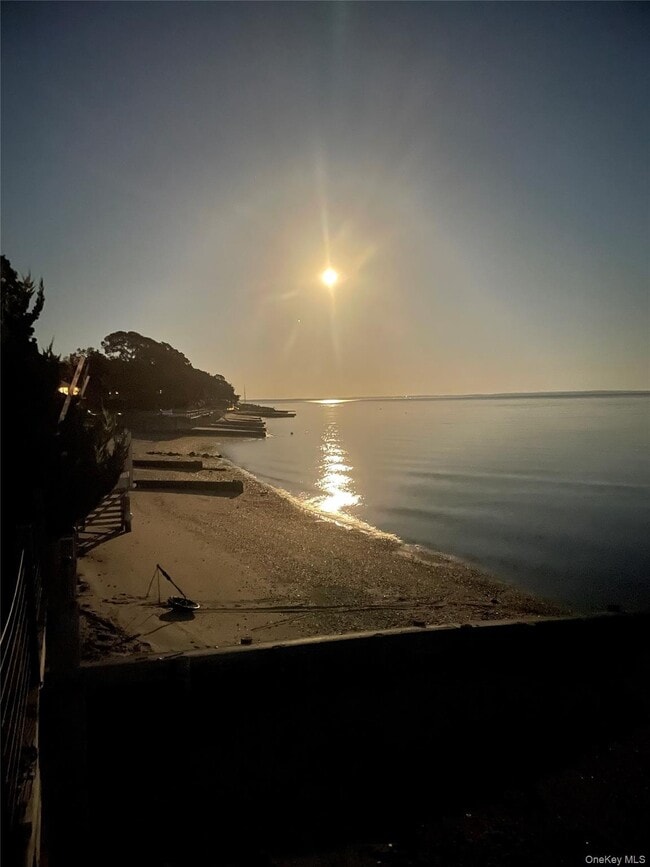 Building Photo - 1429 Peconic Bay Blvd