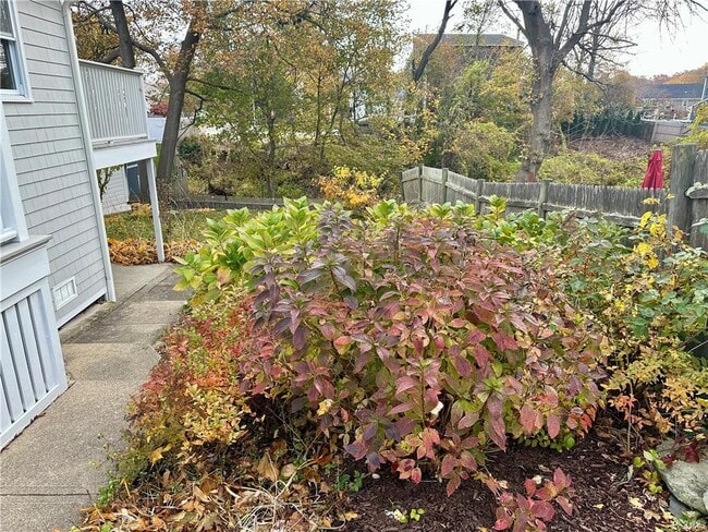 Building Photo - 54 Planet Ave