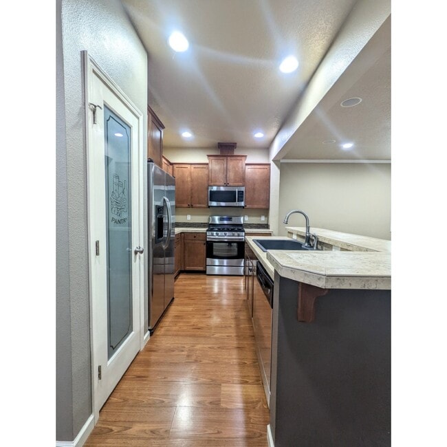 Building Photo - 730 SW 207th Pl