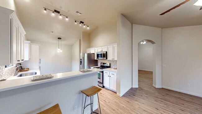 Building Photo - Elegant, Exclusive & Exquisite in this dre...