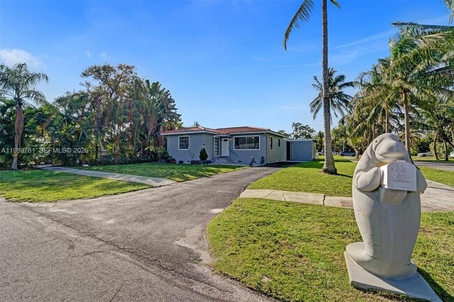 Building Photo - 529 NW 8th St