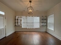 Building Photo - 449 New St