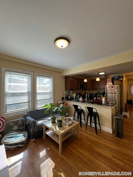 Building Photo - 16-18 Silvey Place