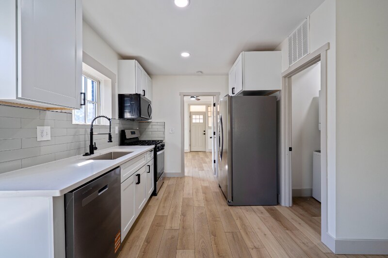 Building Photo - 605-607-607 S Champion Ave