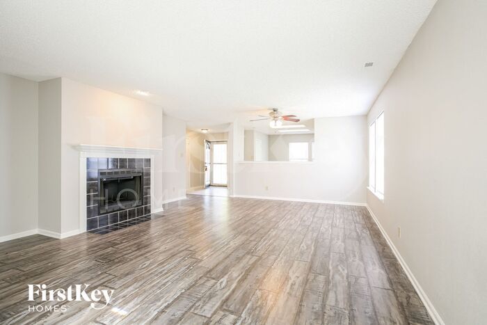 Building Photo - 7563 Hollow Reed Ct