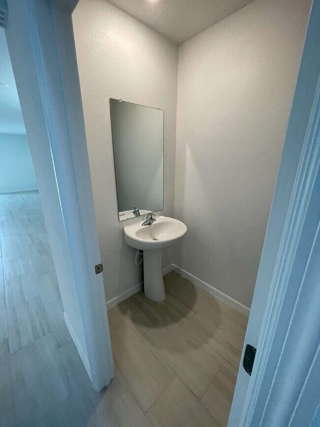 Building Photo - 11592 Radiant Shr Lp