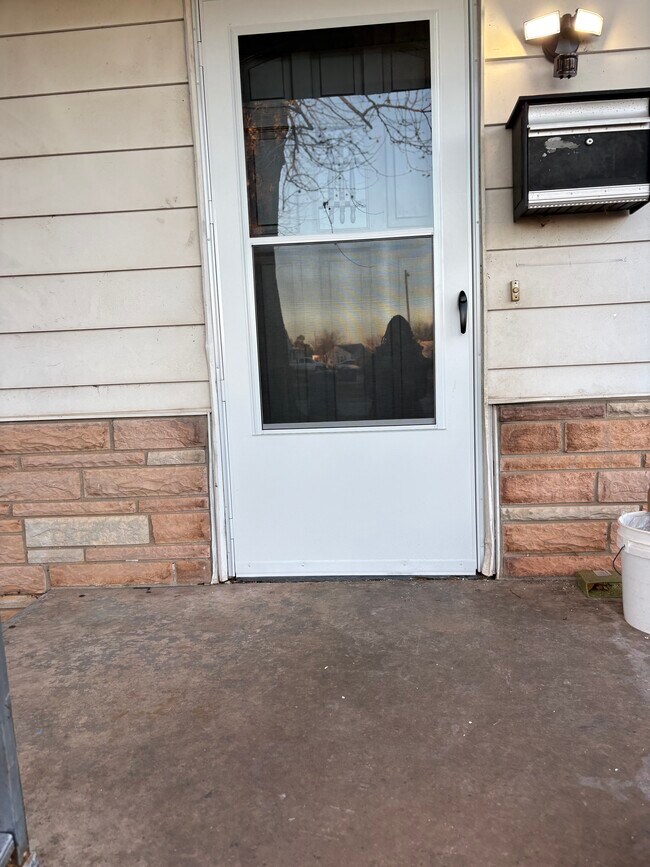 Building Photo - 1421 E Lockheed Ct