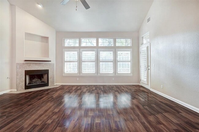 Building Photo - 10300 Morado Cove