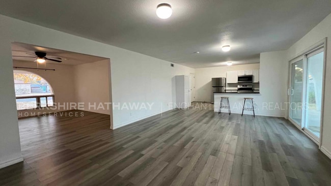 Building Photo - Updated 3 Bedroom/2 Bath Water Paid!!!