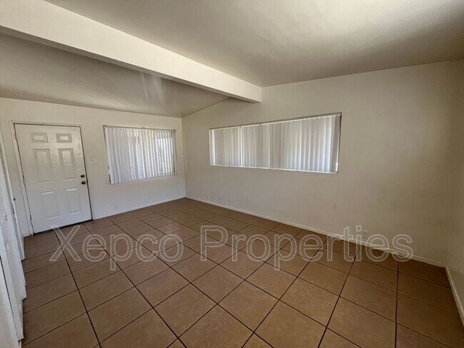 Building Photo - 13336 Ave Hermosa