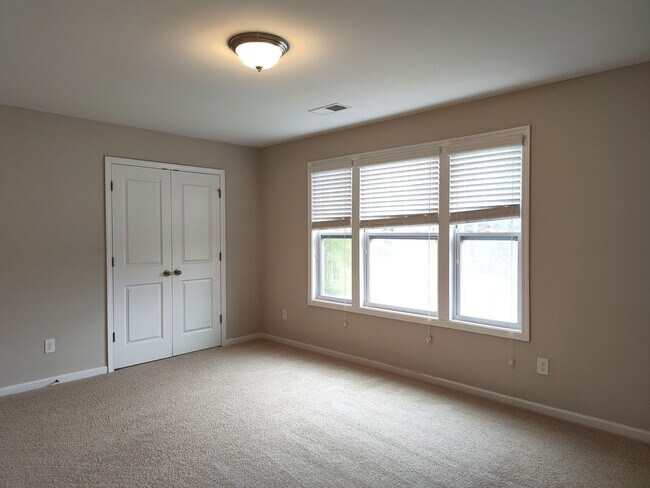Building Photo - Beautiful 2 story home located in Berewick Community in Charlotte!