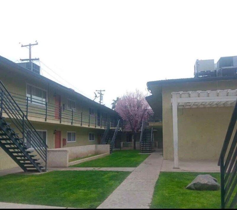 Building Photo - 1511 Orange Dr