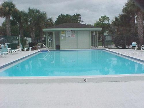 Building Photo - 209 Meadow Ln