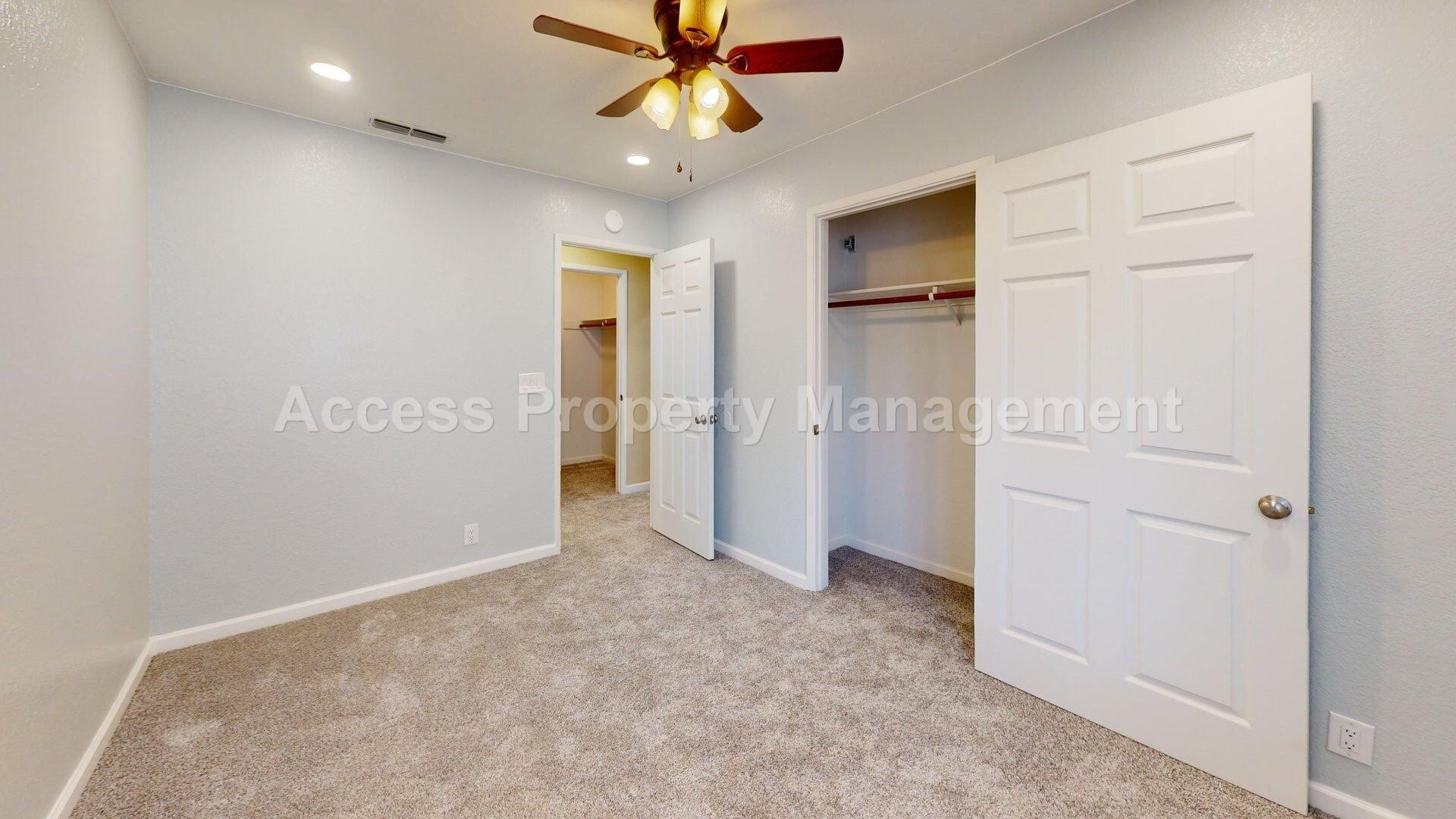 Building Photo - 3728 Terneuzen Ave