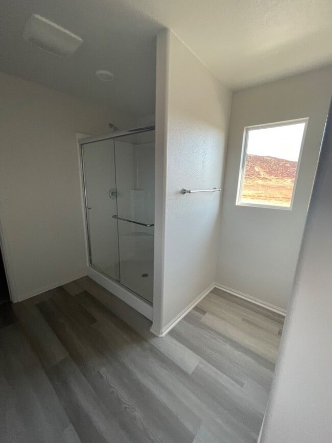 Building Photo - Beautiful New Home