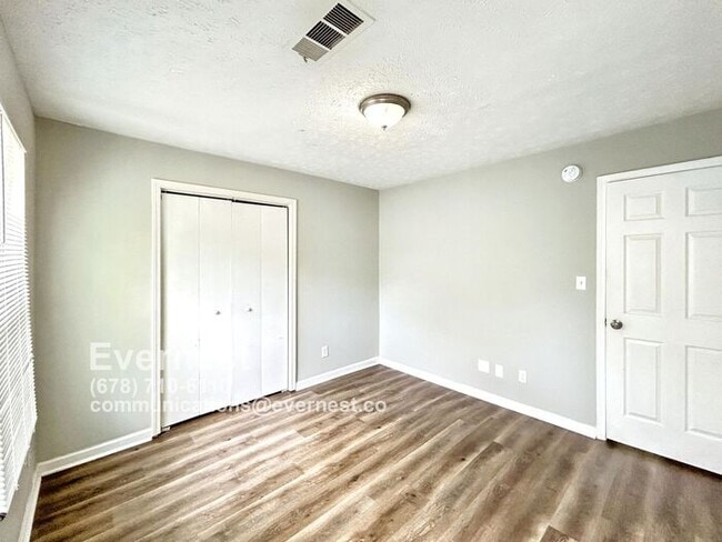 Building Photo - 3-Bedroom, 2-Bath Home with Serene Natural...