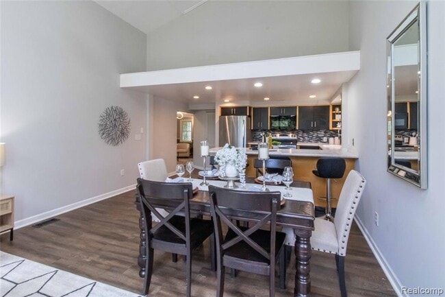 Building Photo - 1834 Fairview St