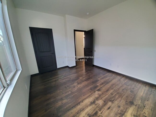 Building Photo - Just Like New – Move-In Ready Home in Gran...