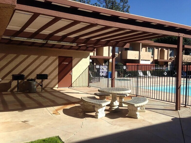 Building Photo - 9522 Carroll Canyon Rd