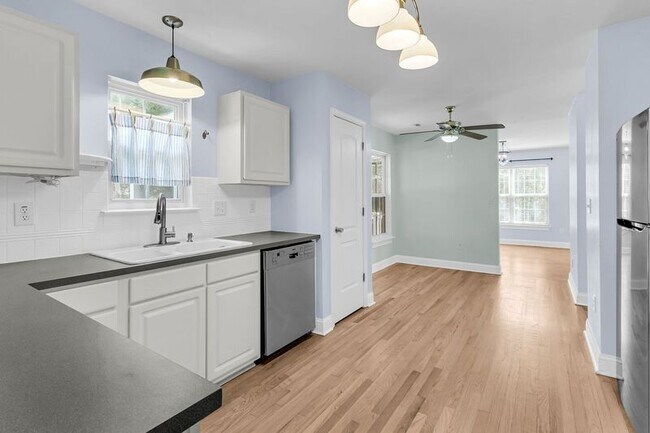 Building Photo - 1574 Ocean Neighbors Blvd
