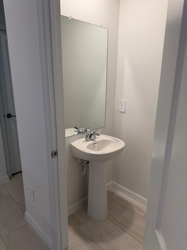 Building Photo - 10837 Littleton Isle Dr