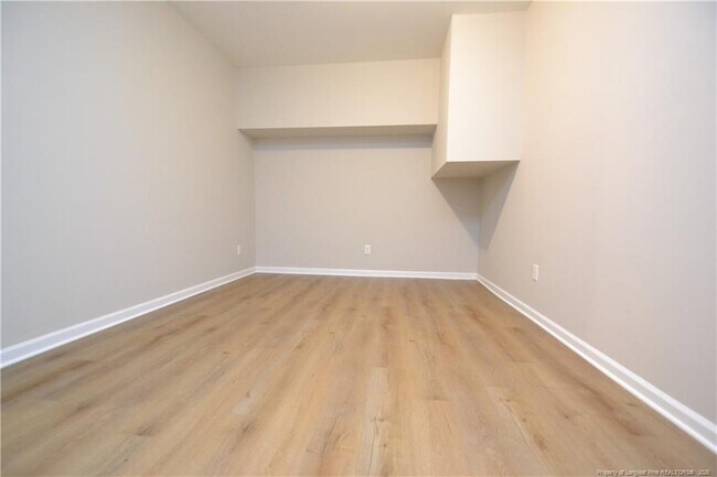 Building Photo - 7830 Clover Creek Ct