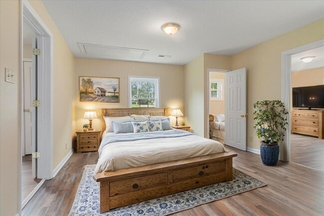 Building Photo - 604 Kiwanis Ave