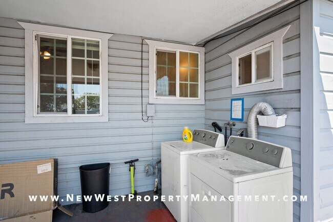Building Photo - Charming Barrio Logan 2 Bedroom, Available Now!
