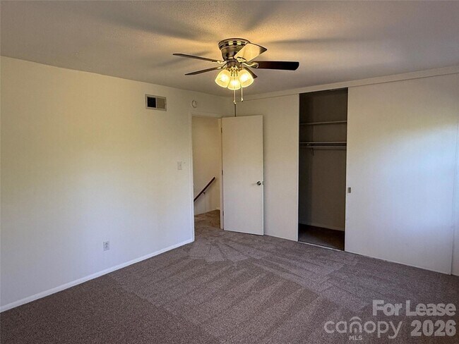 Building Photo - 4605 Hedgemore Dr