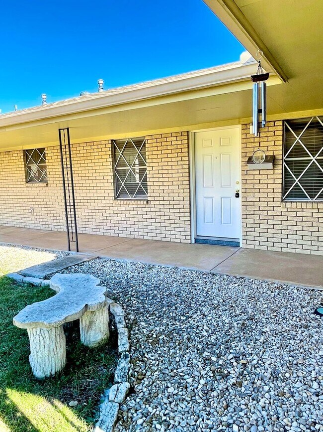 901 Lois 2 Townhome 901 Lois St Kerrville TX 78028 Apartment Finder