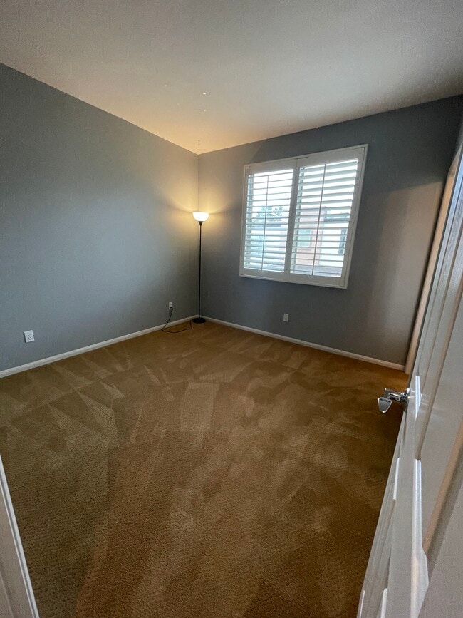 Building Photo - 380 Tesoro Gln