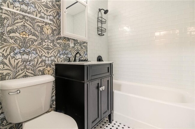 Building Photo - 388 S Main St