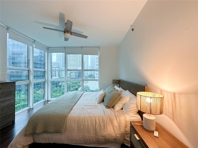 Building Photo - 951 Brickell Ave