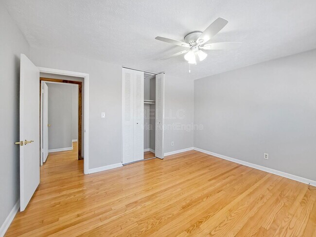 Building Photo - 8212 Devonshire Dr