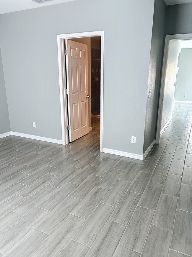 Building Photo - 469 Ogelthorpe Dr