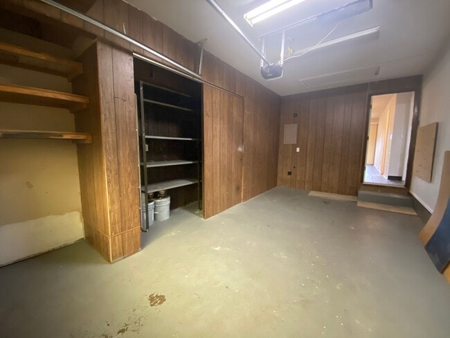 Building Photo - DW1217 - A