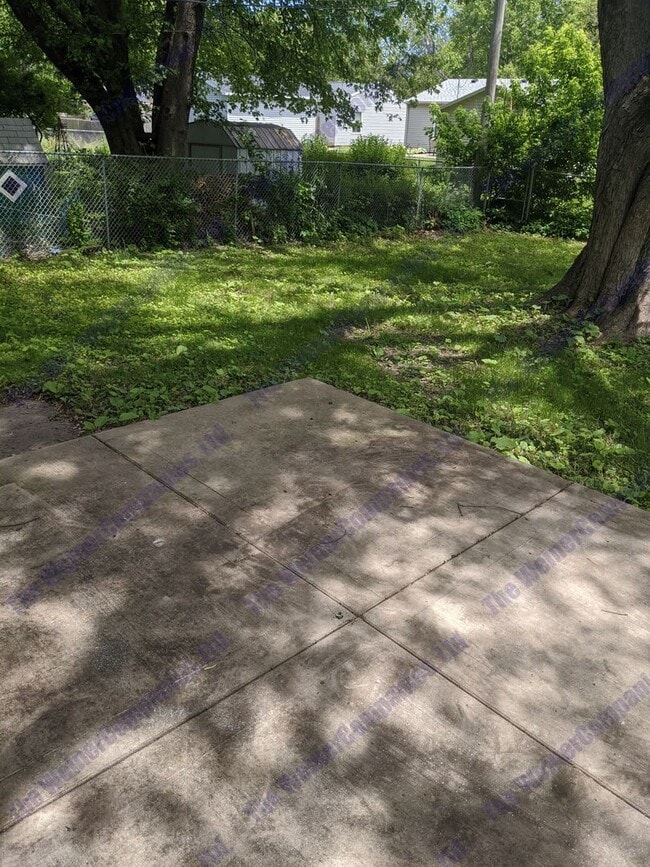 Building Photo - Available August 1st 2026!