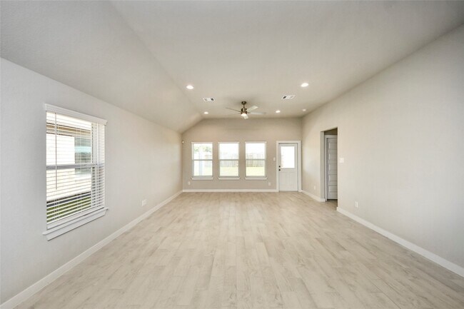 Building Photo - 11834 Maple Oak Dr