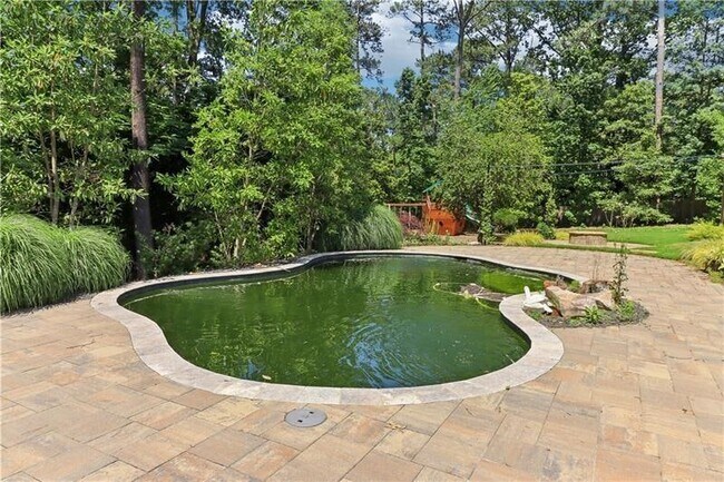 Building Photo - 211 Mount Vernon Hwy