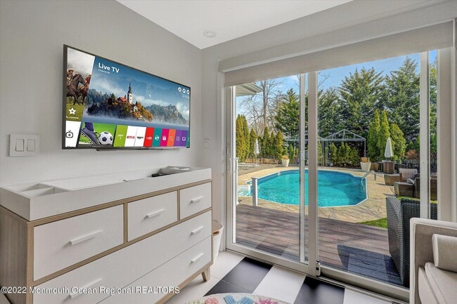 Building Photo - 1049 Norwood Ave