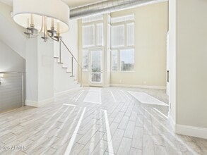 Building Photo - 4816 N Woodmere Fairway