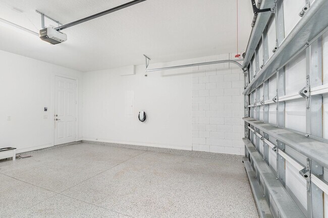 Building Photo - 1430 Isabella Dr