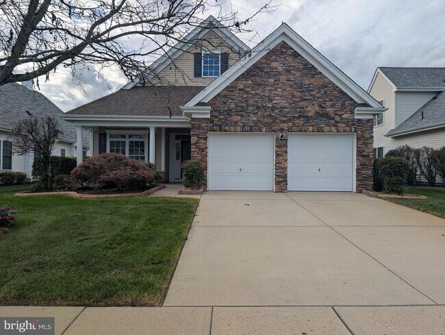 Building Photo - 302 Gosling Way
