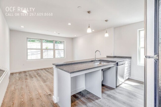 Building Photo - 751 N 43rd St
