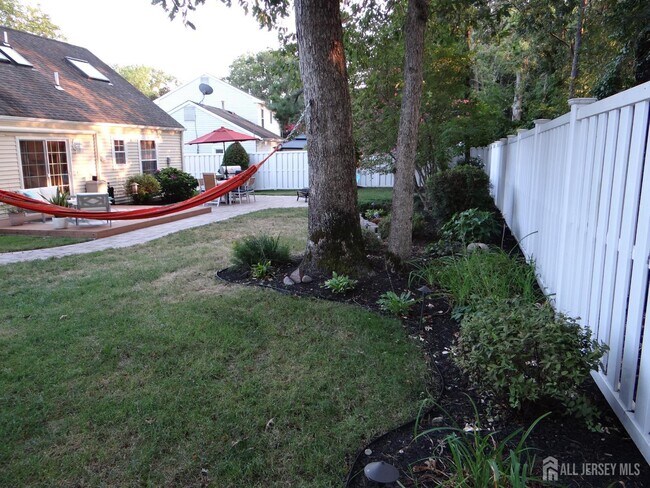 Building Photo - 514 Leawood Ave