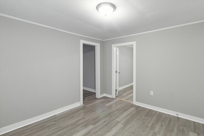 Building Photo - Large Downtown 3BR (potential 4th)/2BA House For Rent