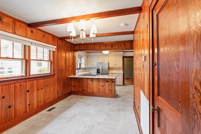 Building Photo - 818 Stafford St